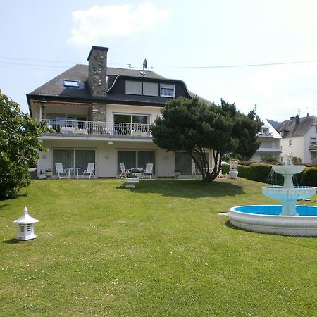 Gaestehaus Lohmann Hotel Bullay Buitenkant foto