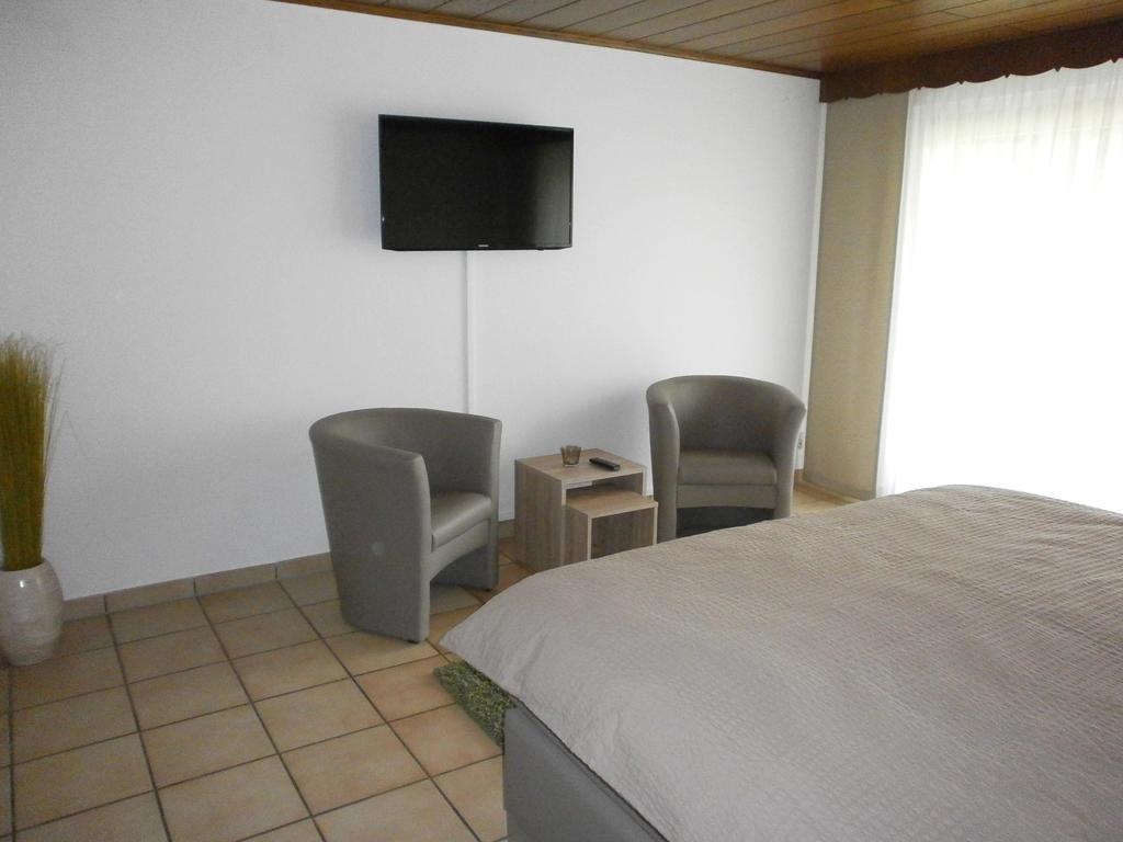 Gaestehaus Lohmann Hotel Bullay Kamer foto